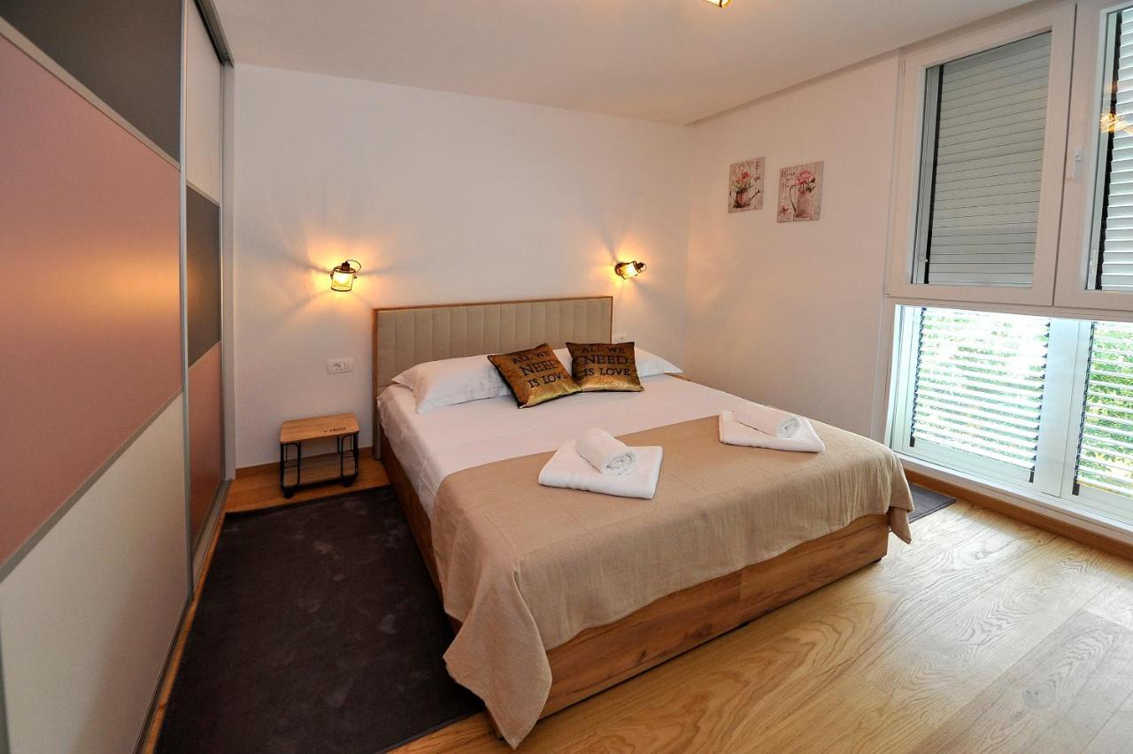 Carruba Split Apartment ภายนอก รูปภาพ