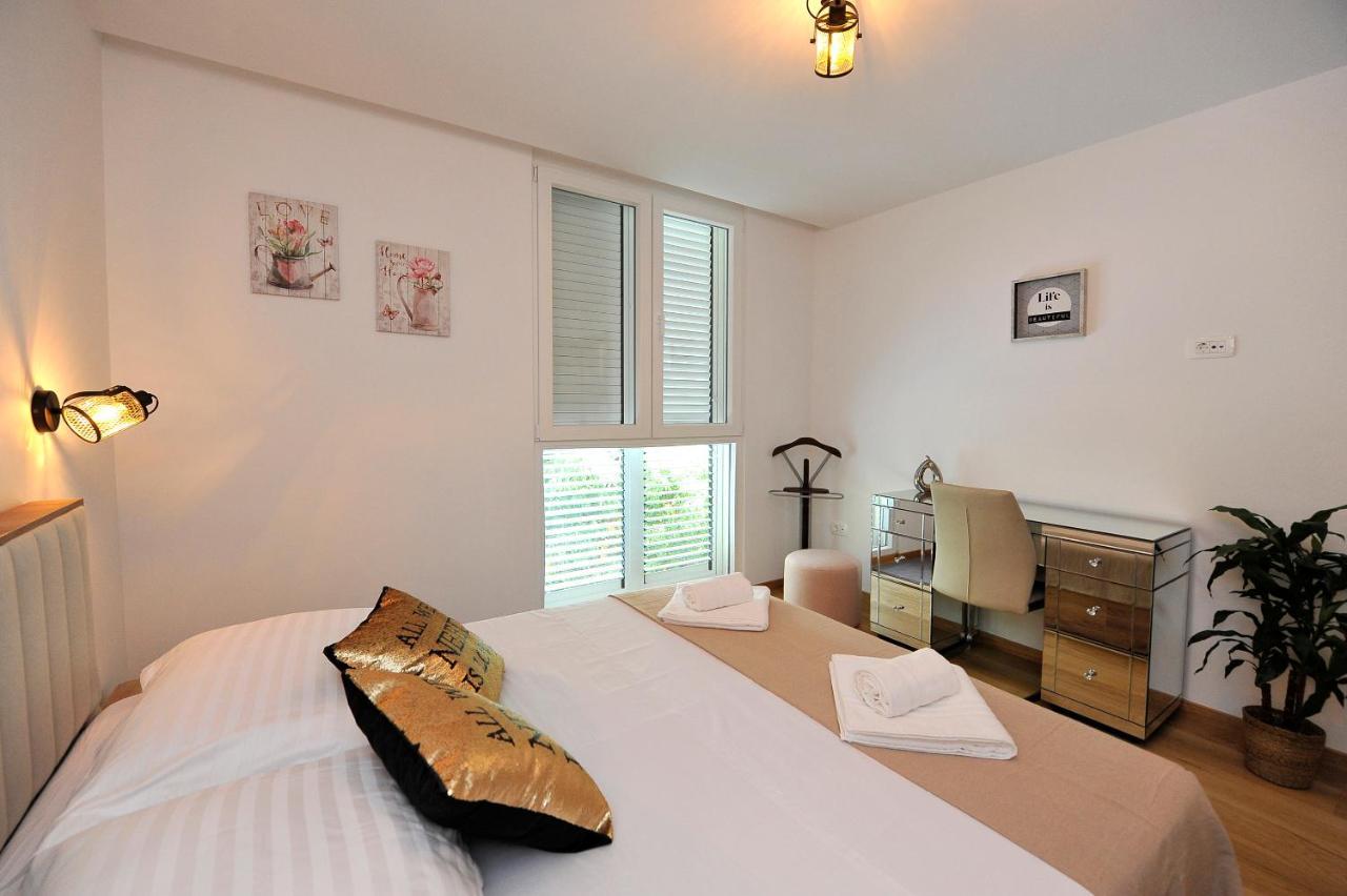 Carruba Split Apartment ภายนอก รูปภาพ